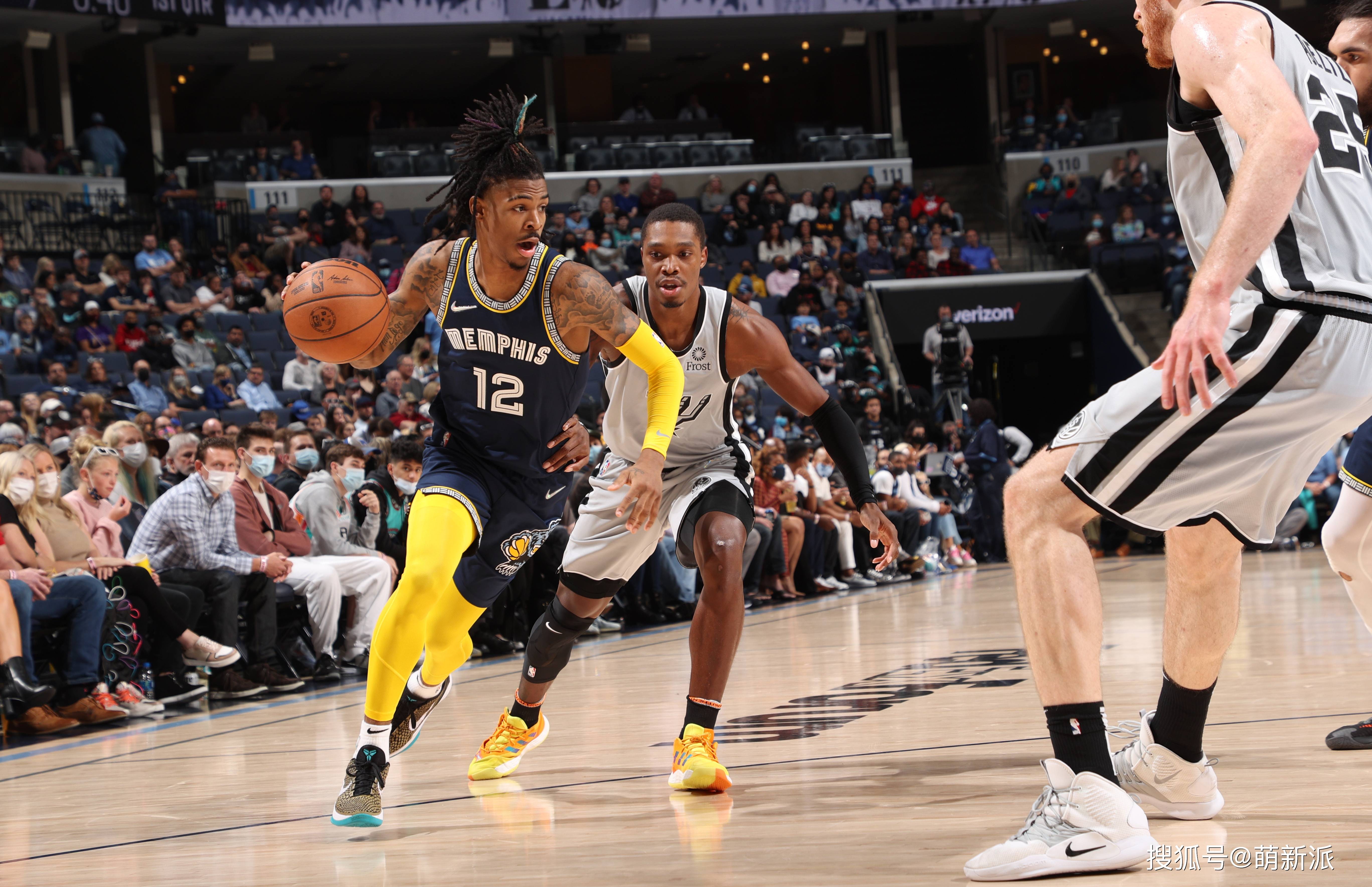 热火B队轻取马刺，拉塞尔统治全场的简单介绍