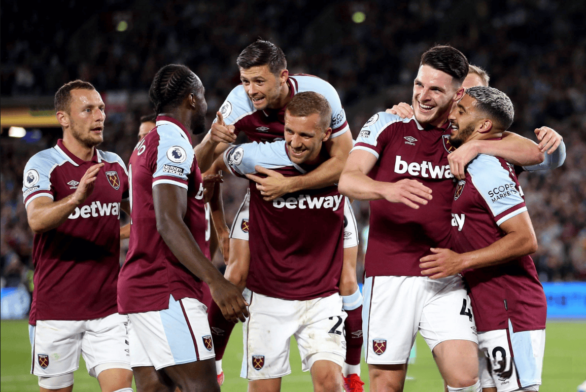 南安普顿主场大胜伯恩利,英超保级形势好转的简单介绍 南安普顿主场大胜伯恩利,英超保级形势好转的简单介绍