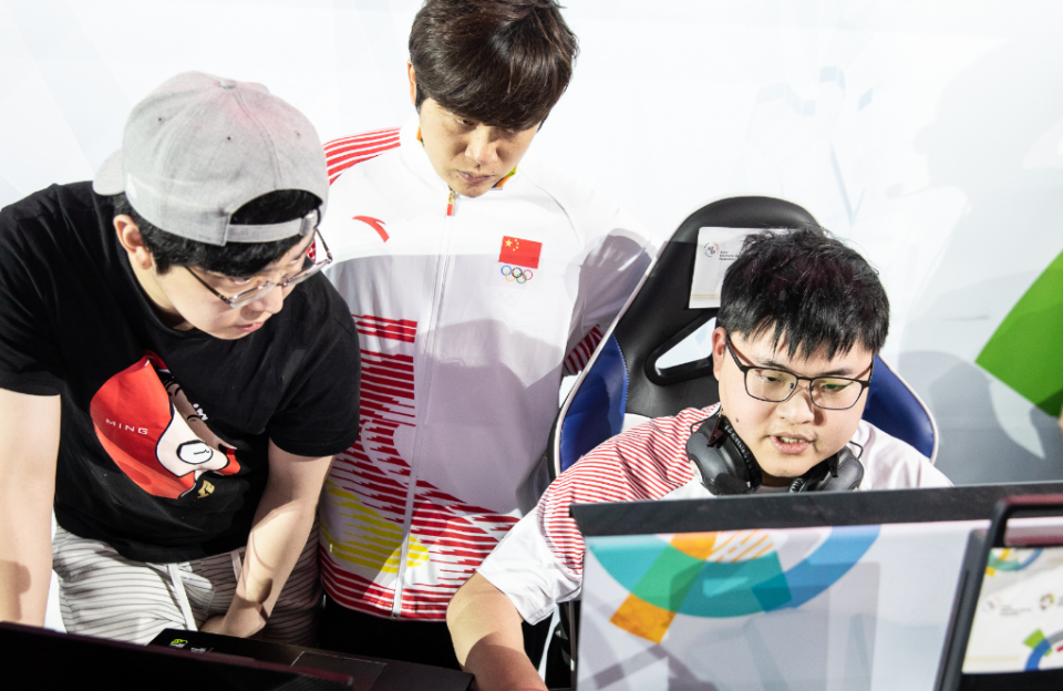 T1血洗TL，Meiko三分雨点燃全场的简单介绍