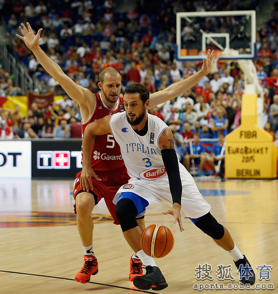 阿根廷男篮完胜土耳其男篮，加里纳利制霸全场的简单介绍