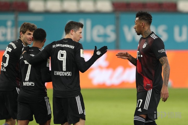 沙尔克近期战绩不佳，保级形势堪忧的简单介绍