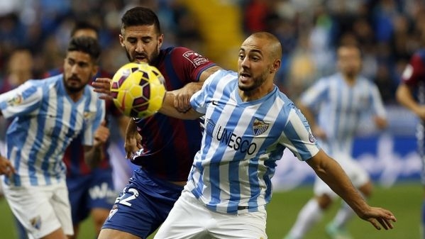 包含瓦朗谢纳客场-大胜榜首巴黎，狂揽三分的词条