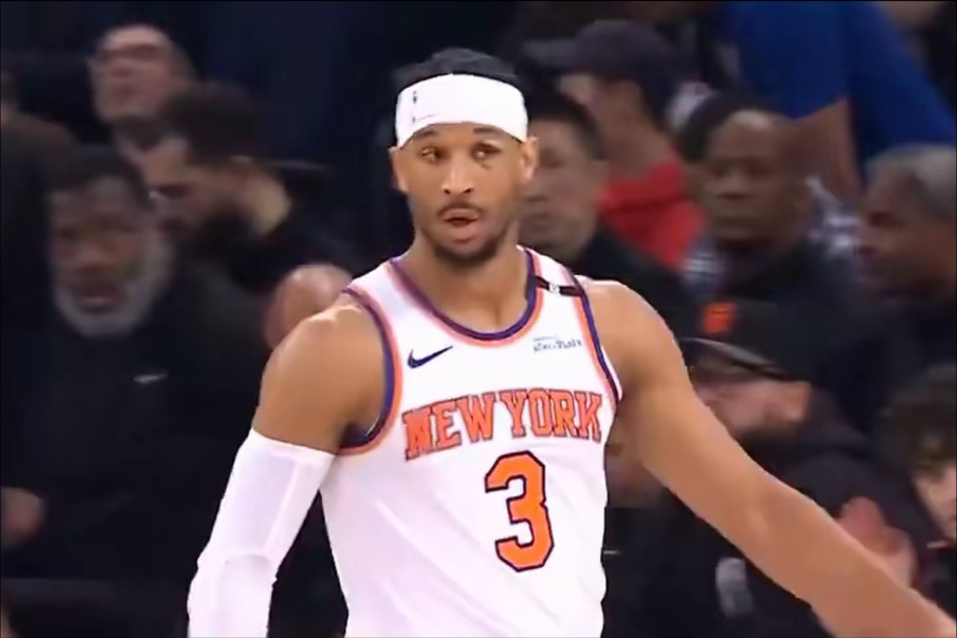 尼克斯全员贡献得分，赢得关键胜利稳住局势的简单介绍