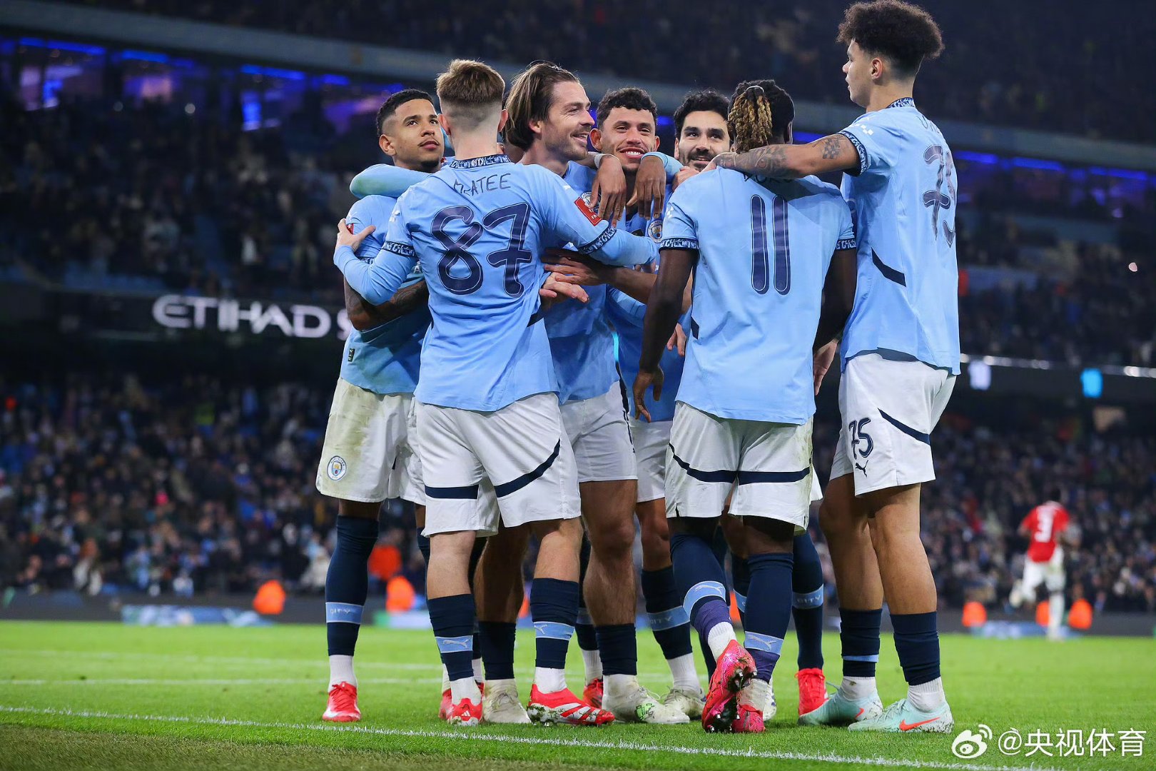 关于曼城主场-大胜伯恩利，三连胜！的信息