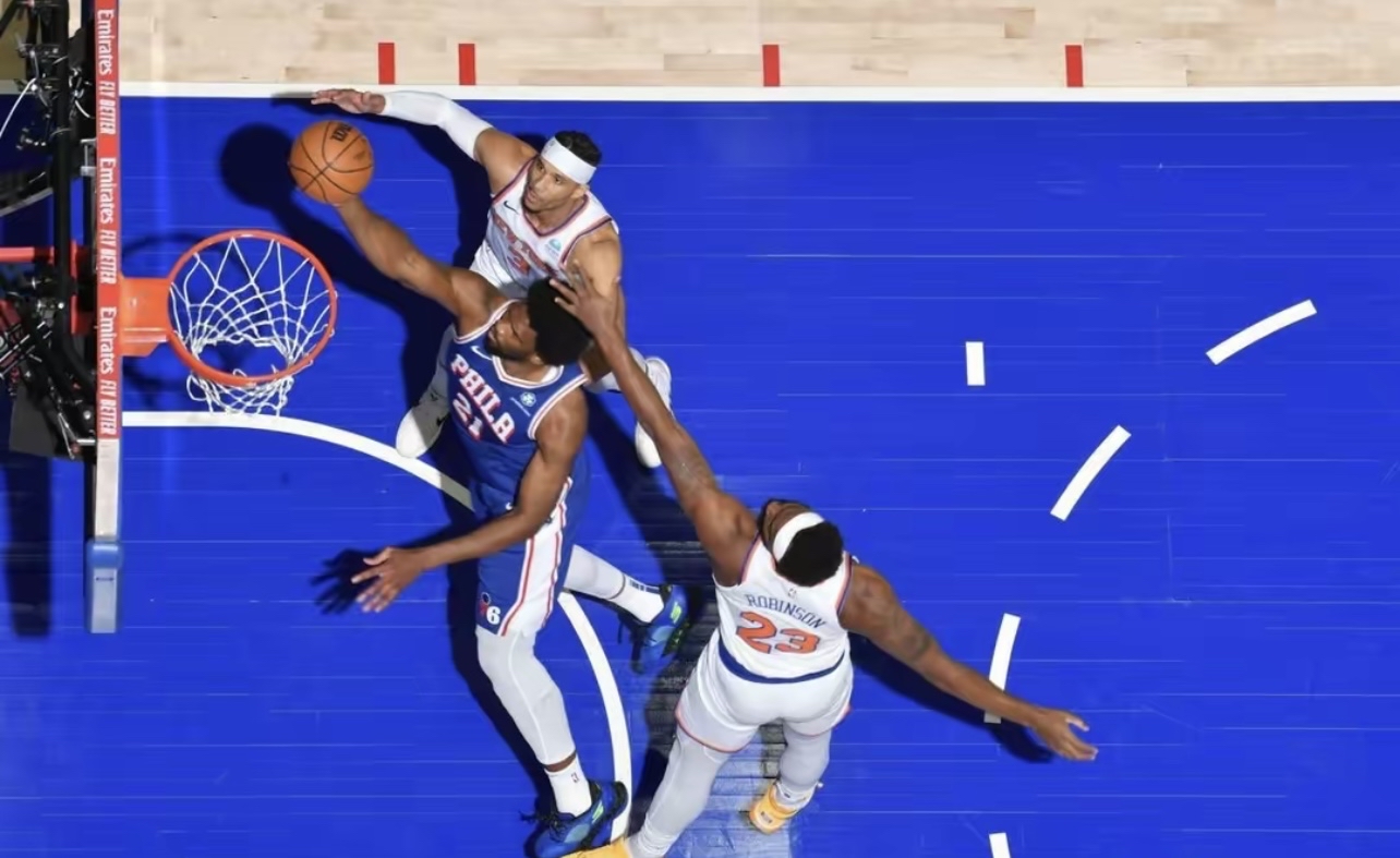 深圳队完胜尼克斯，恩比德统治全场的简单介绍