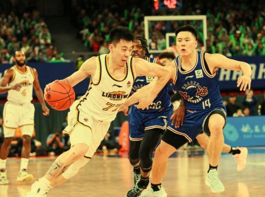 广东队横扫吉林队，张镇麟惊艳四座