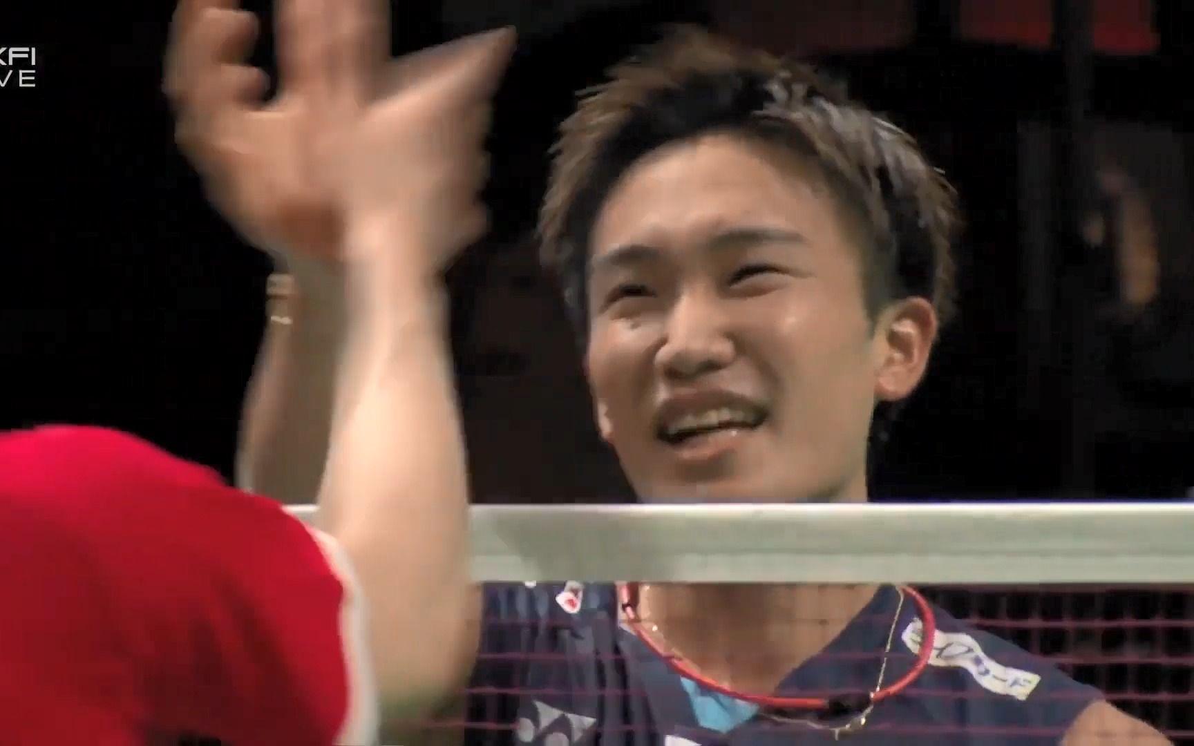 印尼羽毛球队鏖战马来西亚羽毛球队，桃田贤斗关键制胜