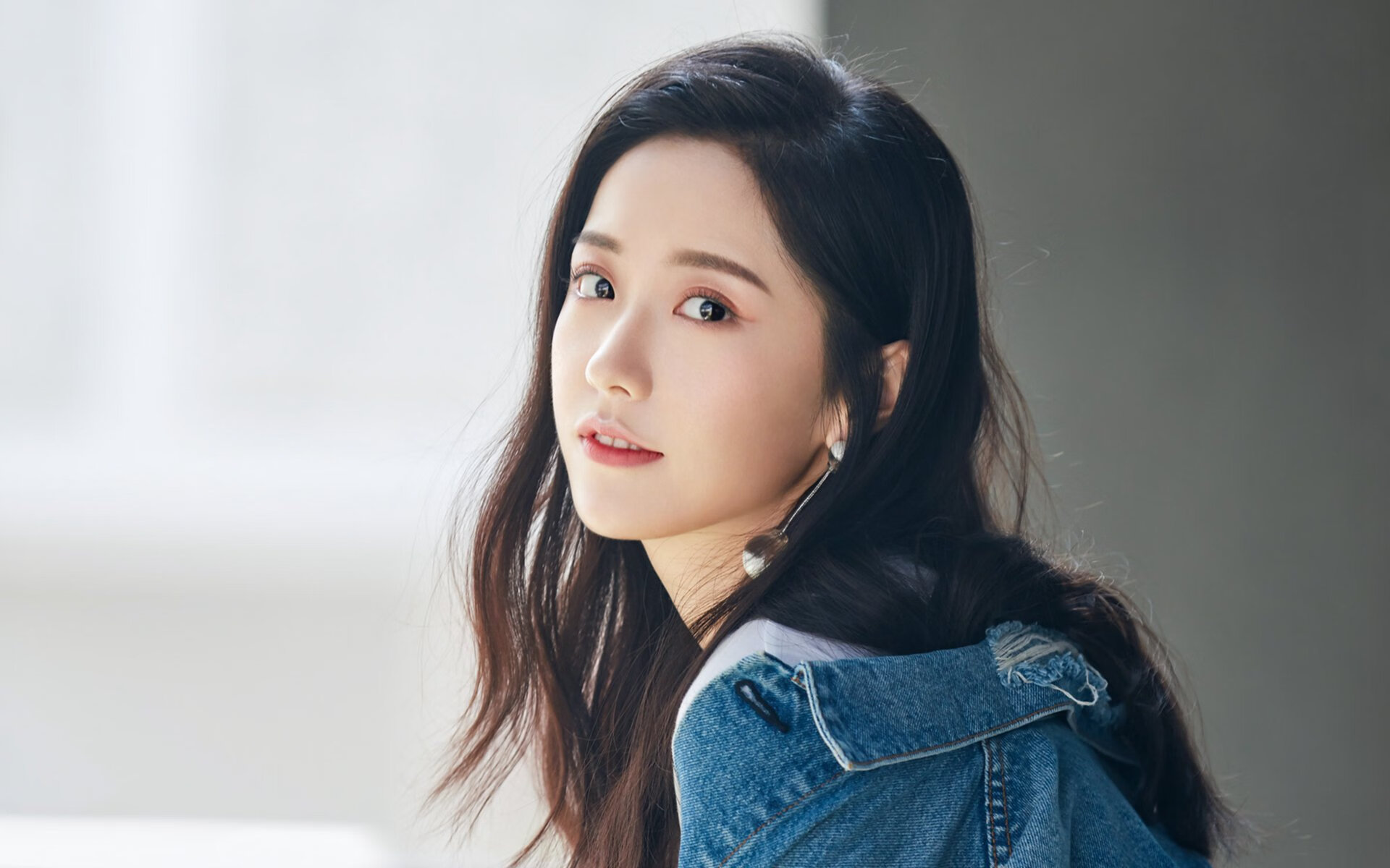 当坚韧遇上天赋，奥地利加时鏖战破敌，三笘薰东决舞台展锋芒