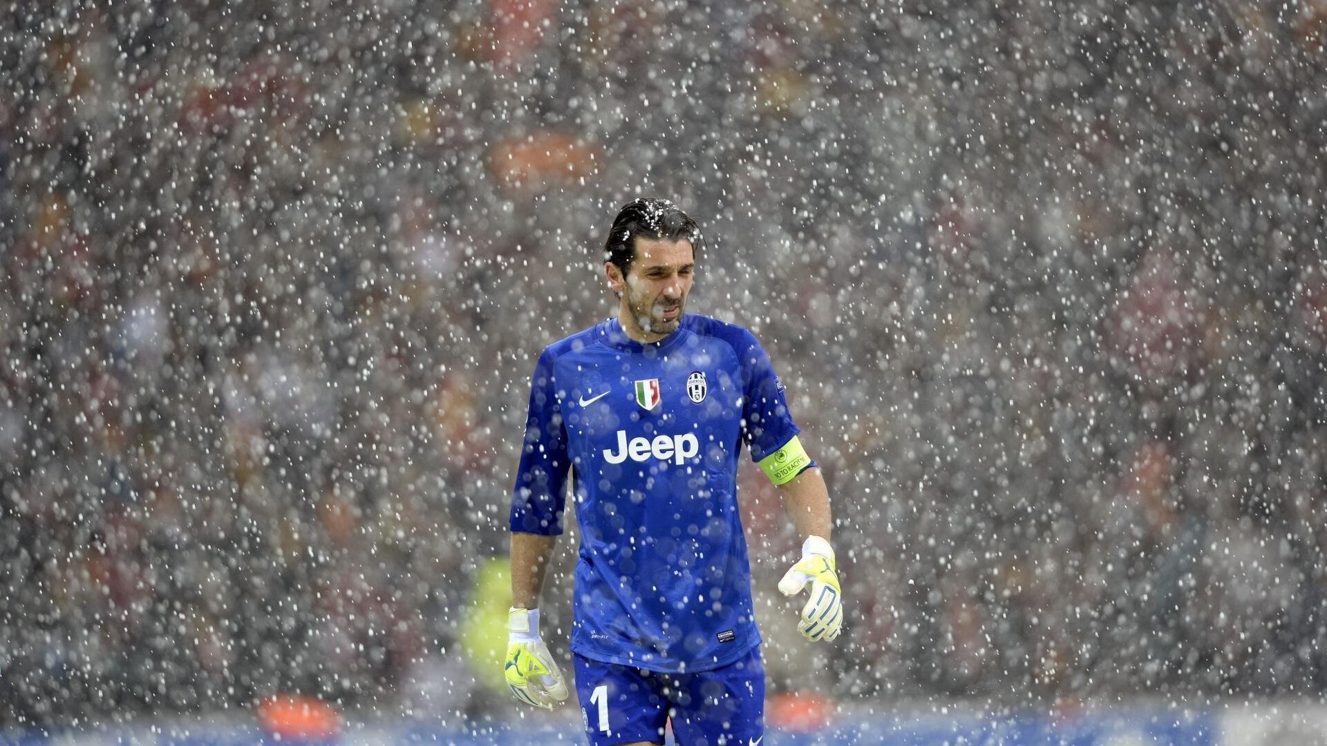 足球新纪元,乌克兰横扫巴萨,福登统治全场—当传统秩序被彻底颠覆